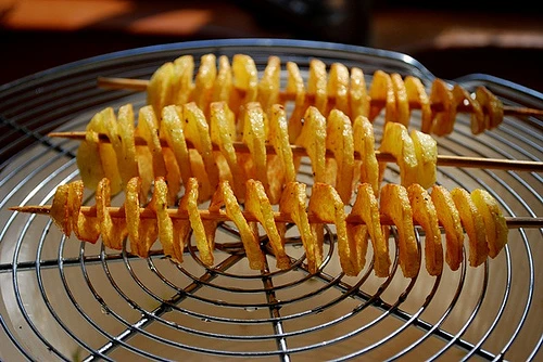 Cách đơn giản làm khoai tây lốc xoáy