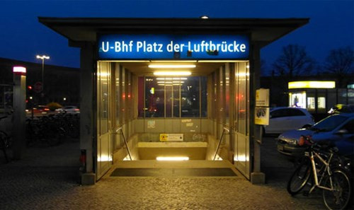 Rộ nghi vấn Hitler sống sót và trốn khỏi Đức bằng đường hầm - ảnh 1