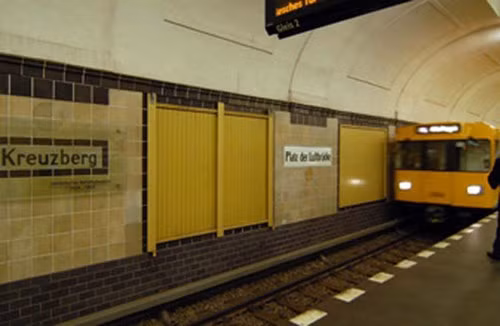 Rộ nghi vấn Hitler sống sót và trốn khỏi Đức bằng đường hầm - ảnh 2