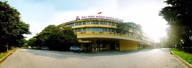 Khung cảnh lãng mạn ở Đại học Bách khoa Hà Nội