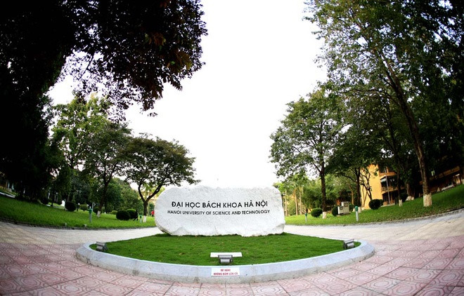 Khung cảnh lãng mạn ở Đại học Bách khoa Hà Nội ảnh 8 Khung cảnh lãng mạn ở Đại học Bách khoa Hà Nội ảnh 8