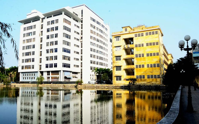 Khung cảnh lãng mạn ở Đại học Bách khoa Hà Nội ảnh 12 Khung cảnh lãng mạn ở Đại học Bách khoa Hà Nội ảnh 12