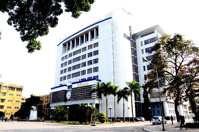 Khung cảnh lãng mạn ở Đại học Bách khoa Hà Nội ảnh 4 Khung cảnh lãng mạn ở Đại học Bách khoa Hà Nội ảnh 4