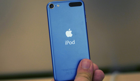 Nếu đang đợi iPhone 7 màu xanh, đây là tin vui dành cho bạn - Ảnh 2 Neu dang doi iPhone 7 mau xanh, day la tin vui danh cho ban - Anh 2
