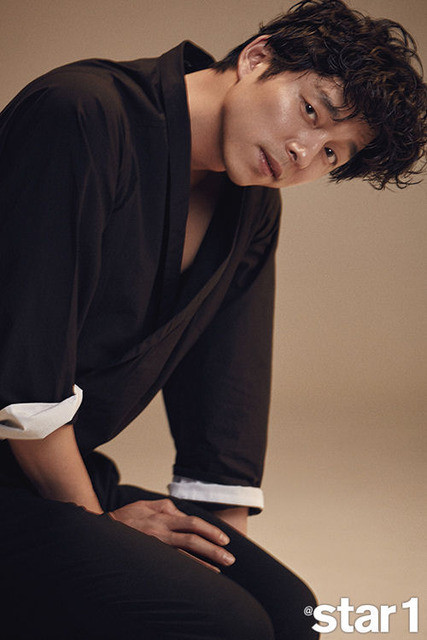 Mỹ nam xứ Hàn Gong Yoo khoe thân hình săn chắc - Ảnh 2 My nam xu Han Gong Yoo khoe than hinh san chac - Anh 2