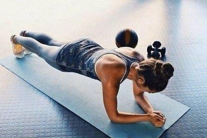 Gập bụng cả tiếng đồng hồ cũng không bằng 1 phút đúng cách!