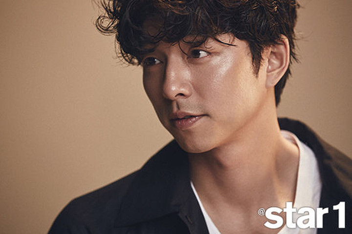 Mỹ nam xứ Hàn Gong Yoo khoe thân hình săn chắc