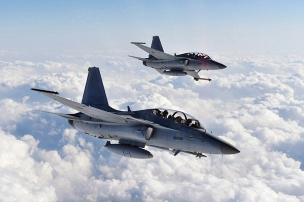 Tận thấy tiêm kích ‘Đại bàng vàng’ FA-50 thả bom ảnh 8 Tận thấy tiêm kích ‘Đại bàng vàng’ FA-50 thả bom ảnh 8