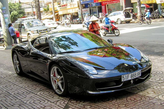 Siêu xe Ferrari 458 Italia biển số đẹp ở Sài Gòn