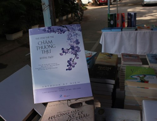 Rộn ràng với hội sách chào mừng ngày Nhà giáo Việt Nam 20-11 ảnh 9