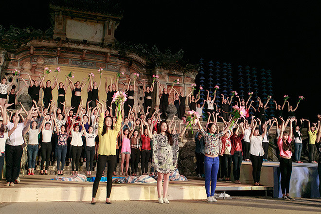 Kỳ Duyên, Thùy Dung, Ngọc Hân tập luyện cho Festival Huế ảnh 7