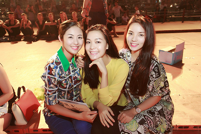 Kỳ Duyên, Thùy Dung, Ngọc Hân tập luyện cho Festival Huế ảnh 2