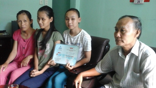 Gia cảnh đặc biệt của nữ sinh viên thủ khoa ngành văn học