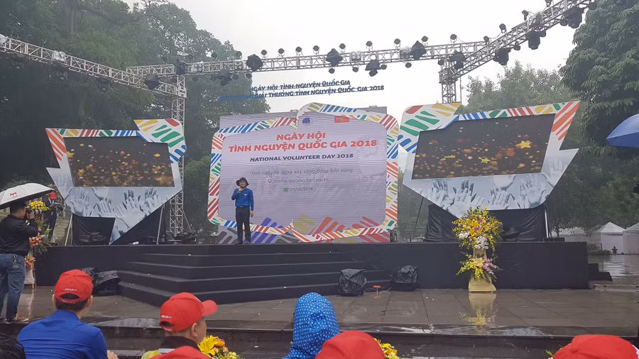 Hoạt động tại sân khấu ngoài trời tại Vườn hoa Lý Thái Tổ, Hà Nội