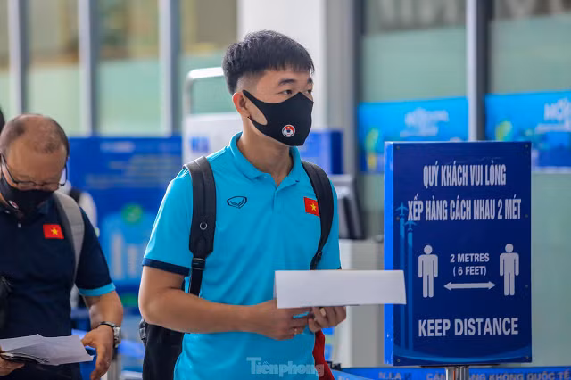 Tại Vòng loại thứ 2 World Cup 2022, đội tuyển Việt Nam sẽ lần lượt gặp Indonesia, Malaysia và UAE. Thầy trò ông Park đang dẫn đầu bảng G với 11 điểm sau 5 trận, hơn Malaysia 2 điểm và Thái Lan 3 điểm.