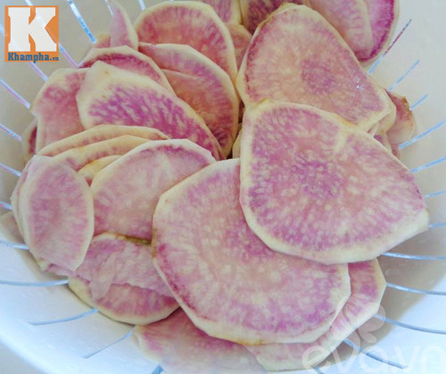 tu lam bim bim khoai lang gion rum cho con - 3