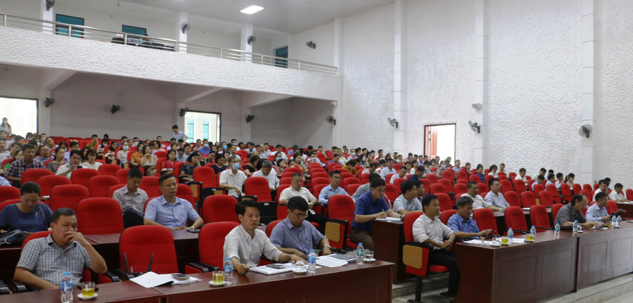 Toàn bộ cán bộ, giáo viên tham gia làm thi đều được tập huấn nghiệp vụ và xử lý tình huống phát sinh.