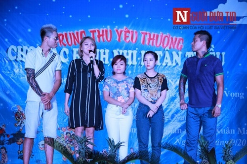 Ca sỹ Tuấn Hưng: Đem trung thu ‘tròn’ đến với những mảnh đời 