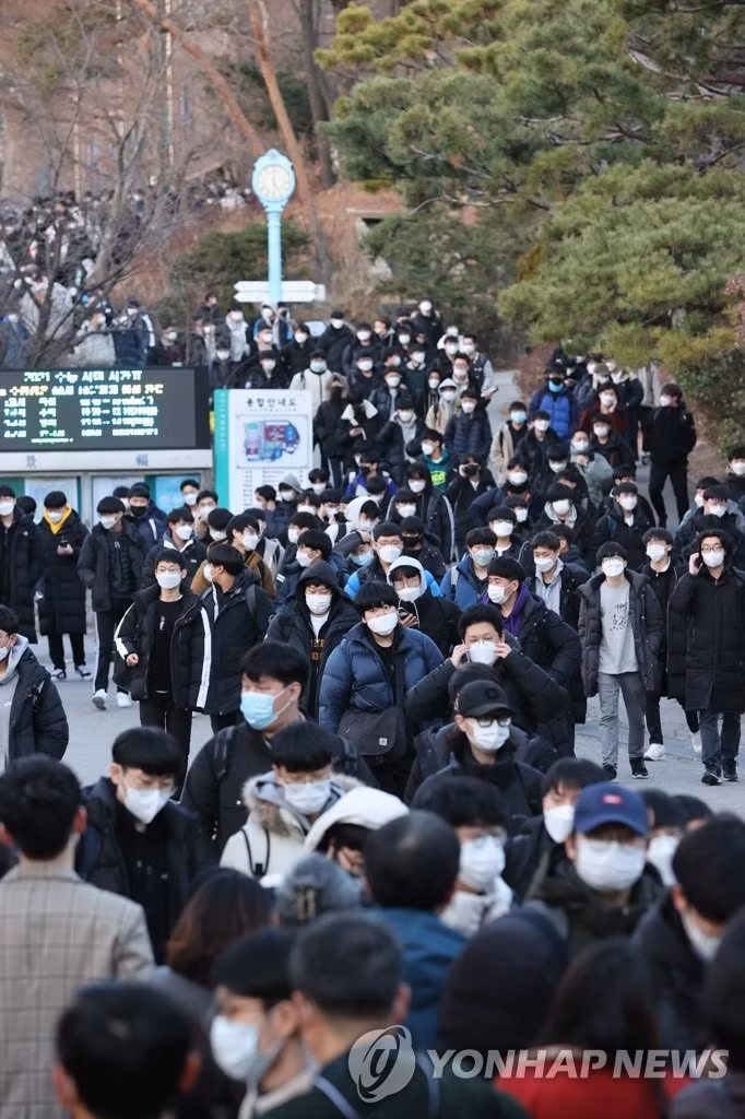 Gần nửa triệu thí sinh thi ĐH năm nay tại Hàn Quốc