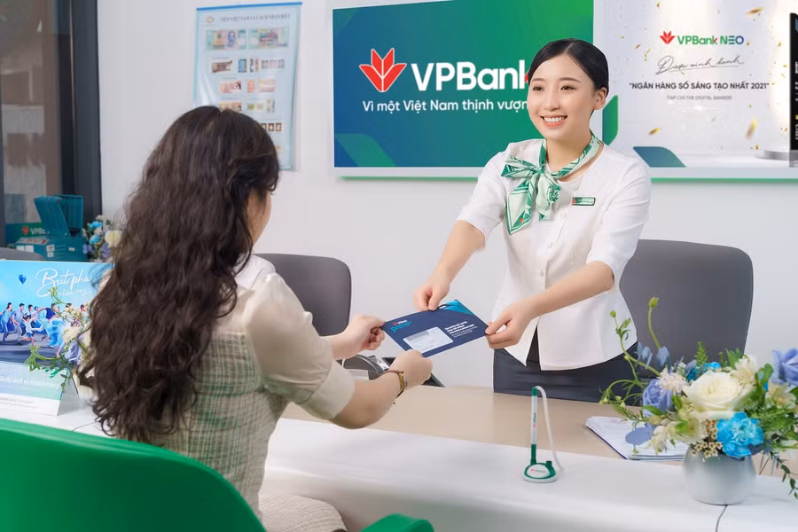 VPBank khẳng định vị thế với tuyên ngôn mới “Vì một Việt Nam thịnh vượng” ảnh 2