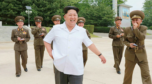 Hình ảnh nhà lãnh đạo Kim Jong-un thăm một học viện quân sự được tờ Rodong Sinmun công bố cuối tuần qua Ảnh: RODONG SINMUN