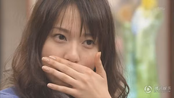 Những đôi bàn tay thon dài vạn người mê của showbiz thế giới - Ảnh 20.