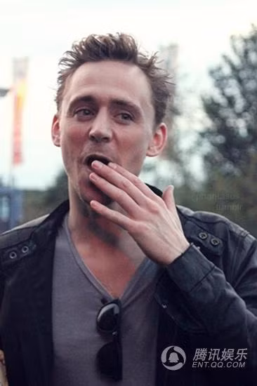 Những đôi bàn tay thon dài vạn người mê của showbiz thế giới - Ảnh 15.