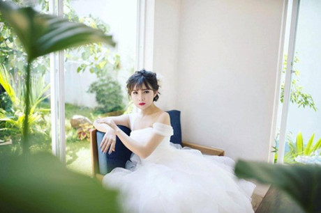 Ngọc Trinh: Hot girl chuyển giới 18 tuổi đẹp như Hương Giang Idol - Ảnh 2 Ngoc Trinh: Hot girl chuyen gioi 18 tuoi dep nhu Huong Giang Idol - Anh 2