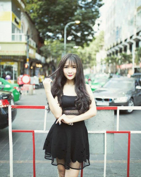 Ngọc Trinh: Hot girl chuyển giới 18 tuổi đẹp như Hương Giang Idol - Ảnh 1 Ngoc Trinh: Hot girl chuyen gioi 18 tuoi dep nhu Huong Giang Idol - Anh 1