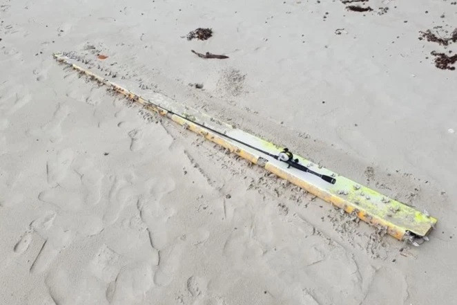 Mảnh vỡ nghi của máy bay MH370