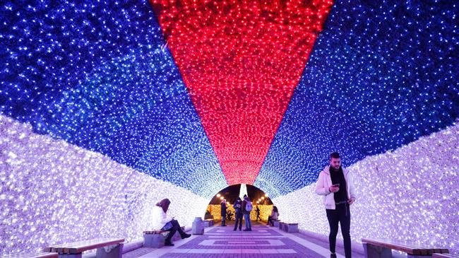 Trang trí đón năm mới tại khu mua sắm Nakamise tại đền Asakusa Sensoji, Tokyo, Nhật Bản Trang trí đón năm mới tại khu mua sắm Nakamise tại đền Asakusa Sensoji, Tokyo, Nhật Bản