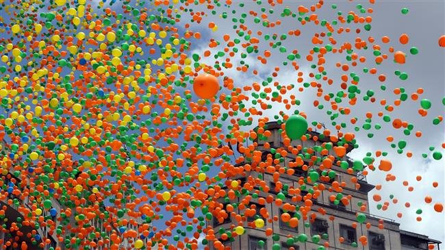 Bóng bay được thả trên bầu trời Sao Paulo, Brazil Bóng bay được thả trên bầu trời Sao Paulo, Brazil