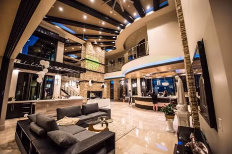 Toan canh sieu biet thu 4000m2 cua vo chong Dan Truong - Anh 5