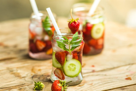 Mách bạn cách làm nước detox đẹp da, giải nhiệt mùa hè - Ảnh 5 Mach ban cach lam nuoc detox dep da, giai nhiet mua he - Anh 5