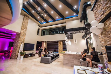 Toàn cảnh siêu biệt thự 4000m2 của vợ chồng Đan Trường - Ảnh 10 Toan canh sieu biet thu 4000m2 cua vo chong Dan Truong - Anh 10