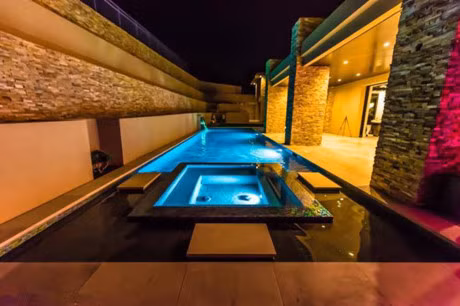 Toan canh sieu biet thu 4000m2 cua vo chong Dan Truong - Anh 16