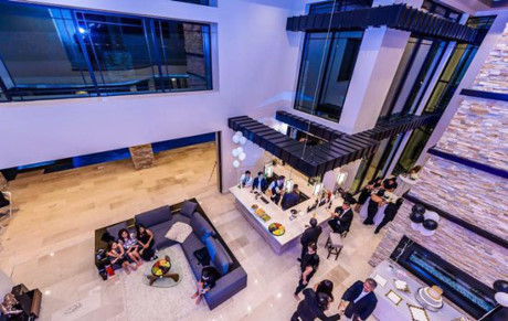 Toàn cảnh siêu biệt thự 4000m2 của vợ chồng Đan Trường - Ảnh 4 Toan canh sieu biet thu 4000m2 cua vo chong Dan Truong - Anh 4