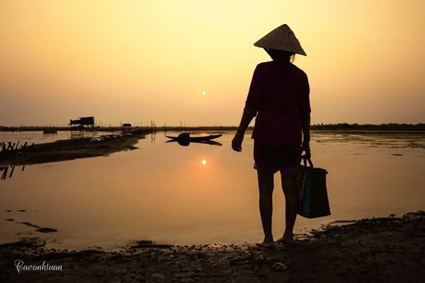 8/3: Ngắm vẻ đẹp thuần khiết của những người phụ nữ Việt - ảnh 2 Hình ảnh: 8/3: Ngắm vẻ đẹp thuần khiết của những người phụ nữ Việt số 2