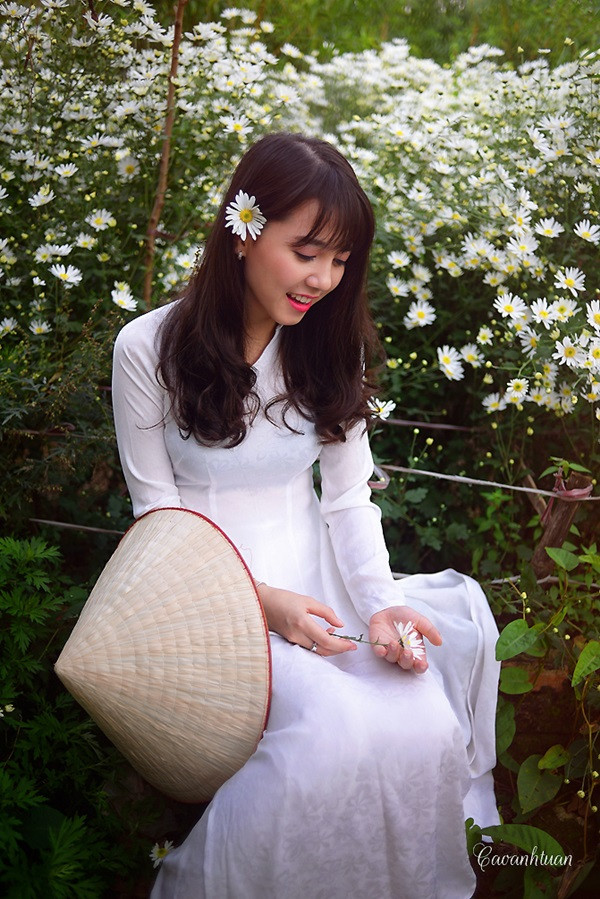 8/3: Ngắm vẻ đẹp thuần khiết của những người phụ nữ Việt - ảnh 4 Hình ảnh: 8/3: Ngắm vẻ đẹp thuần khiết của những người phụ nữ Việt số 4