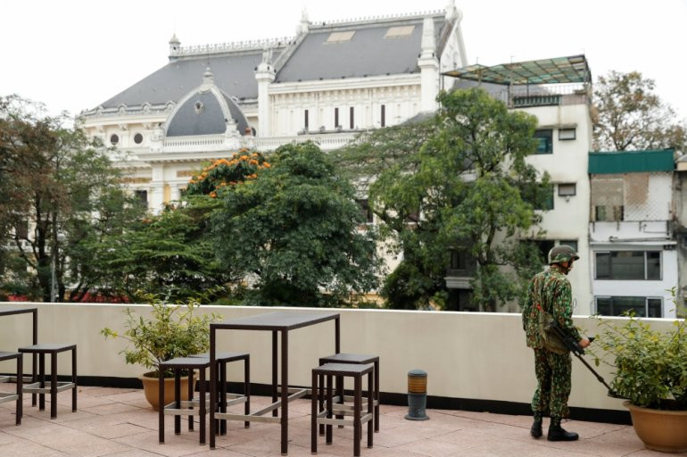 Rà soát tại nơi có thể diễn ra thượng đỉnh. Ảnh Reuters Rà soát tại nơi có thể diễn ra thượng đỉnh. Ảnh Reuters