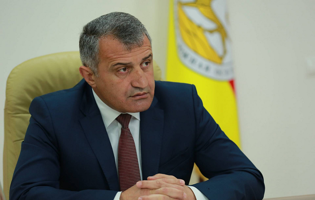 nhà lãnh đạo Anatoly Bibilov của Nam Ossetia