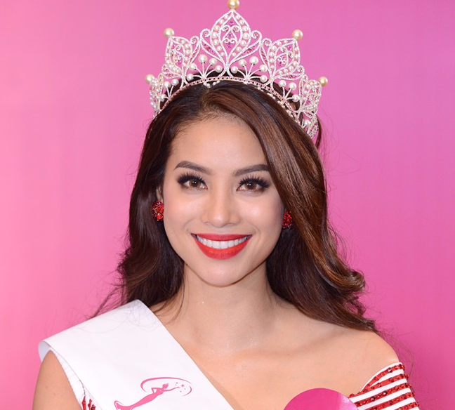 Quản lý Hoa hậu Phạm Hương lên tiếng scandal bị “đá xéo”