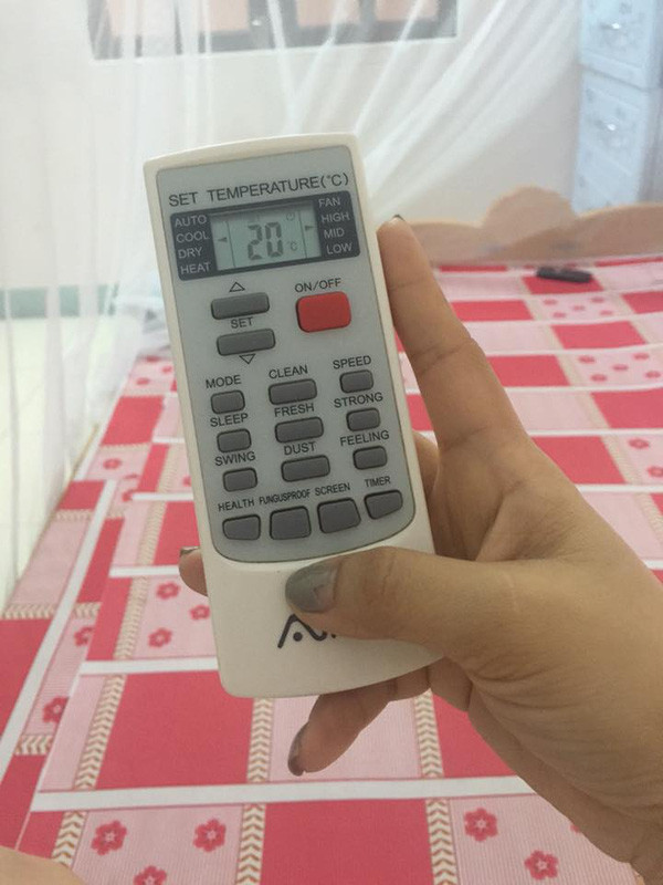 Nhiều dân mạng cho rằng, việc tốn tiền sửa điều hòa nhiệt độ do dùng chế độ Dry của người "tố" chỉ là chuyện câu like. Nhiều dân mạng cho rằng, việc tốn tiền sửa điều hòa nhiệt độ do dùng chế độ Dry của người "tố" chỉ là chuyện câu like.