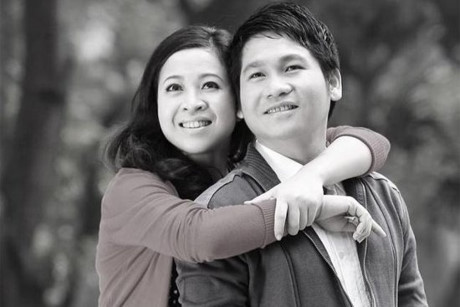 Vợ Trọng Tấn khoe ảnh chồng châm thuốc lào cho Bằng Kiều - Ảnh 6 Vo Trong Tan khoe anh chong cham thuoc lao cho Bang Kieu - Anh 6