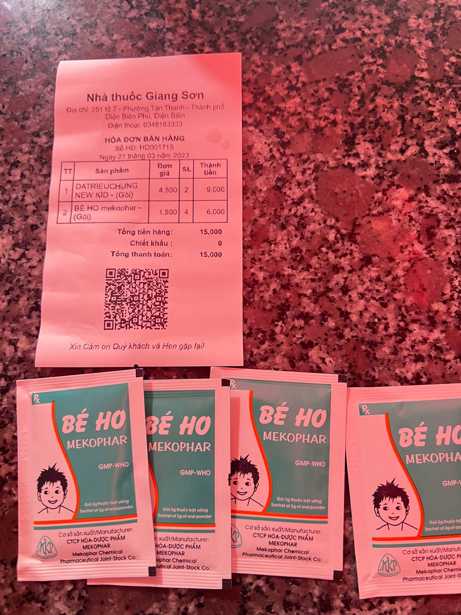 Thuốc ho Nhà thuốc Giang Sơn bán cho người dân nằm trong danh mục bị thu hồi.