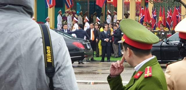 Các quan chức Triều Tiên đã có mặt tại ga Đồng Đăng để đón Chủ tịch Kim Jong-un
