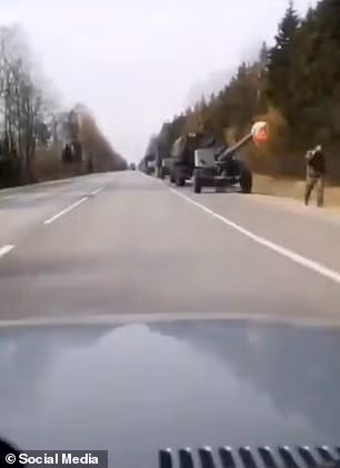 Nga gửi thông điệp gì khi đưa thêm khí tài tới biên giới Ukraine? ảnh 5