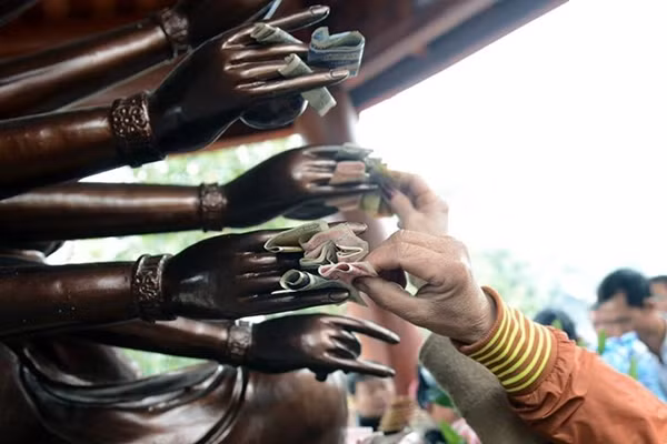 Cuối năm, nói chuyện đi lễ chùa!