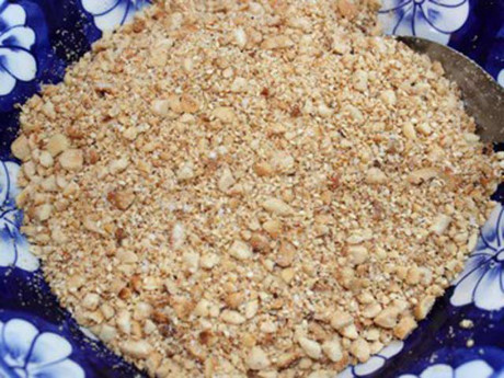 Cách làm muối vừng lạc chuẩn nhất, ăn với cơm nguội cũng ngon - Ảnh 3 Cach lam muoi vung lac chuan nhat, an voi com nguoi cung ngon - Anh 3