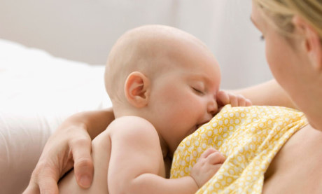 Không lo trẻ sơ sinh giật mình khi ngủ với 8 mẹo nhỏ sau đây - Ảnh 1 Khong lo tre so sinh giat minh khi ngu voi 8 meo nho sau day - Anh 1